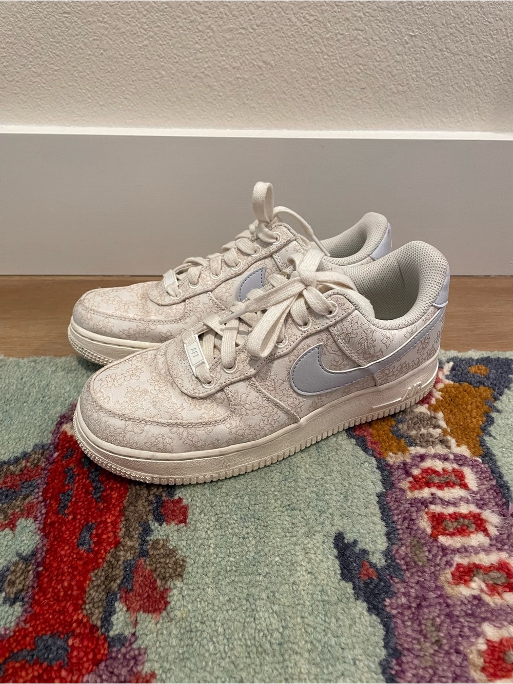 Nike Air Force 1 ‘07 SE Jacquard Floral Embroidery Women’s Sneakers